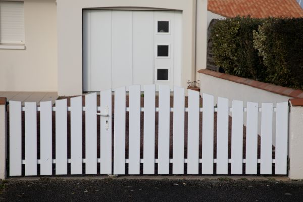 PVC Fence Building